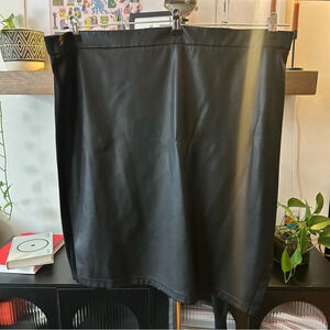 Universal Standard Faux Leather Mini Skirt (Plus Size)